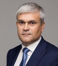 Олег Ермолаев