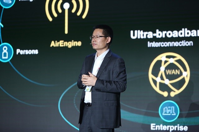 Huawei анонсирует свою новую стратегию бренда "Четыре ядра", ведущую интеллектуальную IP-сеть
