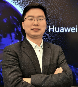 Ван Ху. директор департамента маркетинга и продаж сетевых решений в регионе Евразия