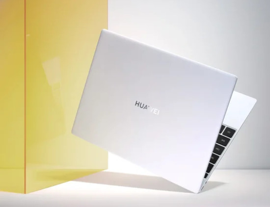 Корпус HUAWEI MateBook X толщиной 13,6 мм выполнен из сплава магния и алюминия