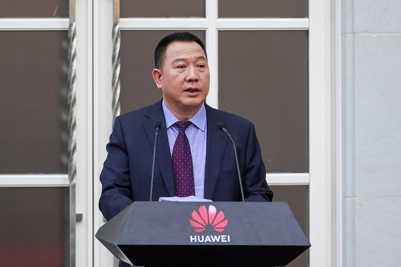 Сун Люпин, директор по юридическим вопросам компании Huawei Сун Люпин, директор по юридическим вопросам компании Huawei