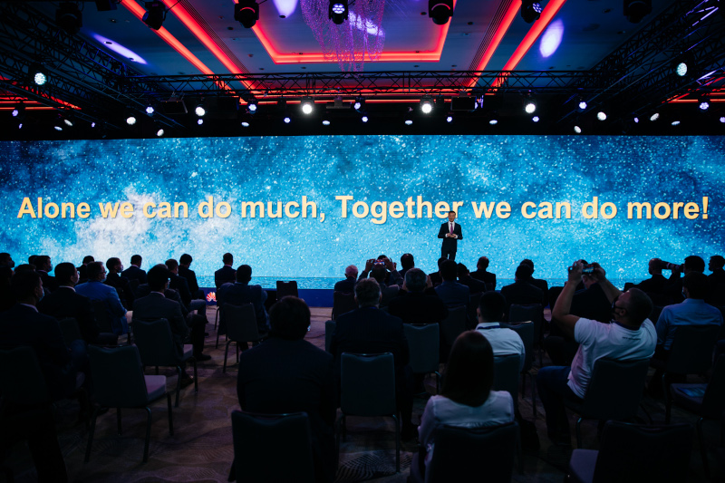 Эйден У на конференции HDCC 2020 Президент Huawei в Евразии Эйден У: Мы можем обеспечить совместное развитие благодаря созданию общих технологий, индустрий, экосистем