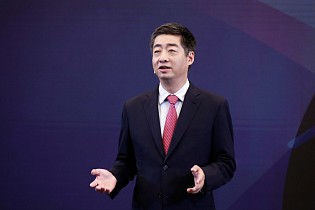 Кен Ху, действующий председатель Huawei, призывает ИКТ-компании объединить усилия в рамках сотрудничества на новом этапе развития 5G